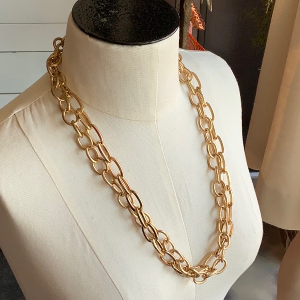 Chunky gold chain necklace - Picture 3 of 6